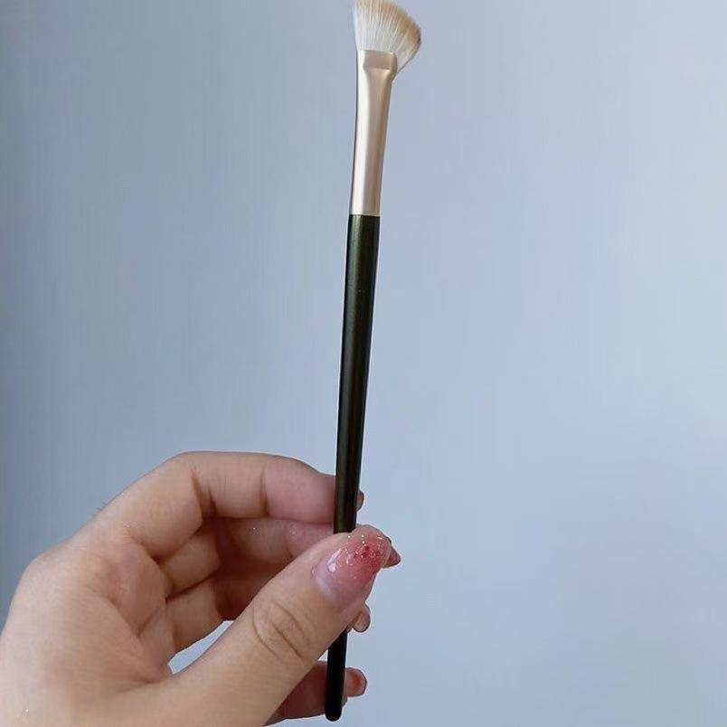 

Cangzhou Angled Contour and Highlighter Blending Brush