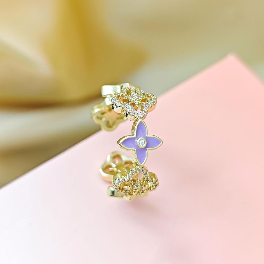 Korean Style Four-Leaf Clover Ring for Women - Elegant, Intricate, Classic Design, Versatile Flower, Open Adjustable, Light Luxury Accessory.
