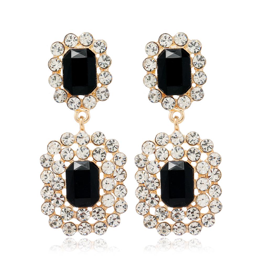 

Elegant Square Diamond Stud Earrings - Exquisite & Trendy Design света кофе