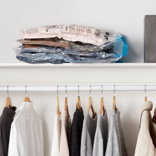 Basic Vacuum Clothes Compression Bags, No Vacuum Needed, Hand Pump Included, Suitable for Clothing Storage, Travel, and Mildew Prevention, Medium (70