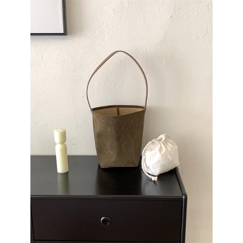 

Плюшевая сумка-ведро женская большой вместимости на плечо сумка для работы и поездок нишевая замшевая сумка с ощущением высокого класса для девушек