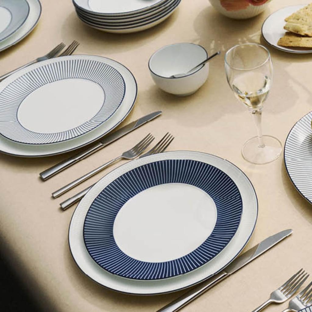 Wedgwood Geo Blue 1079124 [Officially Imported] Plate, 24cm, Pinstripe, White,