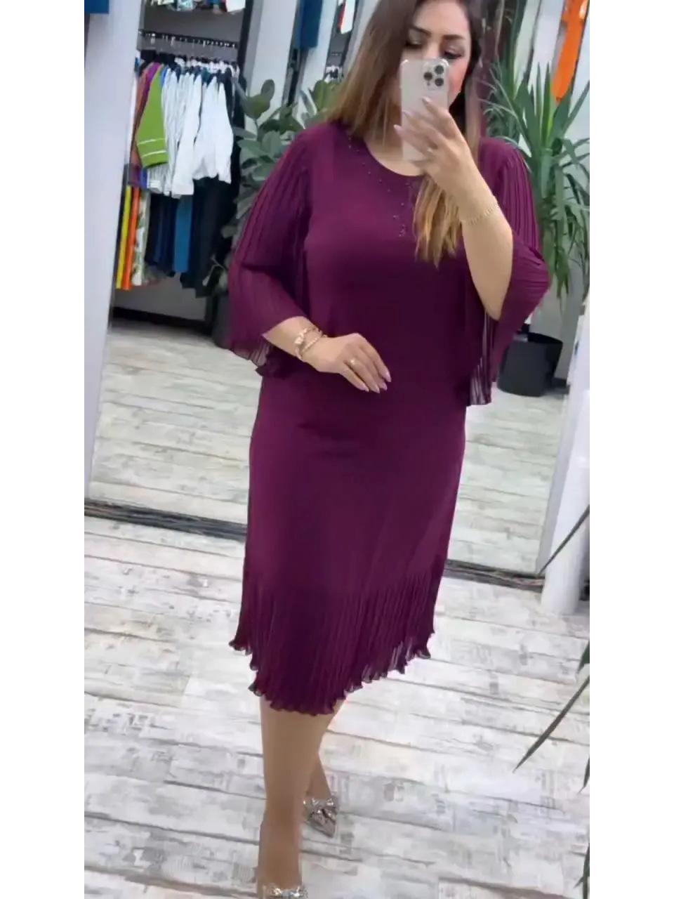 

2025 Лоскутное платье с плиссированным подолом и круглым вырезом 5XL