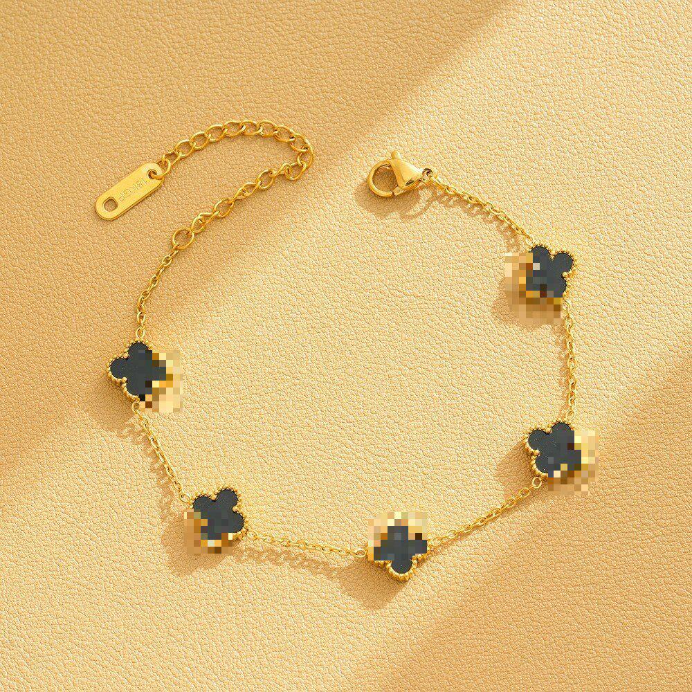 High-End Titanium Steel Four-Leaf Clover Bracelet with Shell Pendant – Durable, Fade-Resistant Design