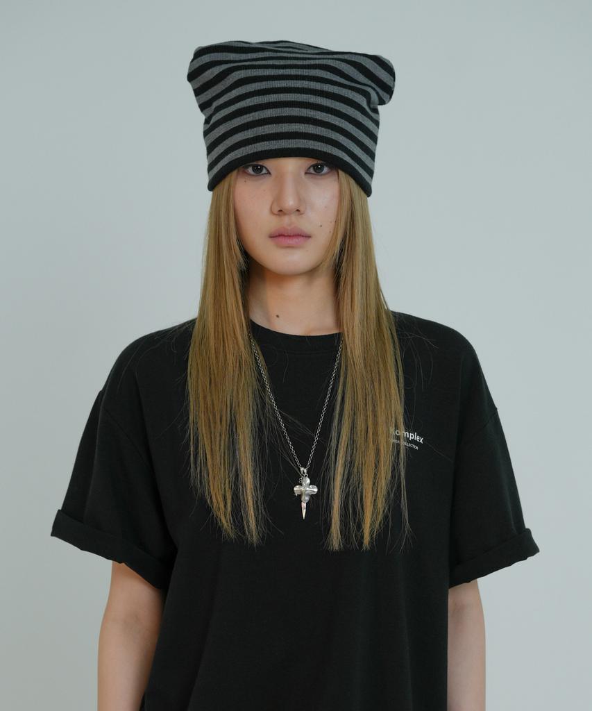 Atiseuteukeompeullegseu Artist Two-Way Horn Beanie (Black)