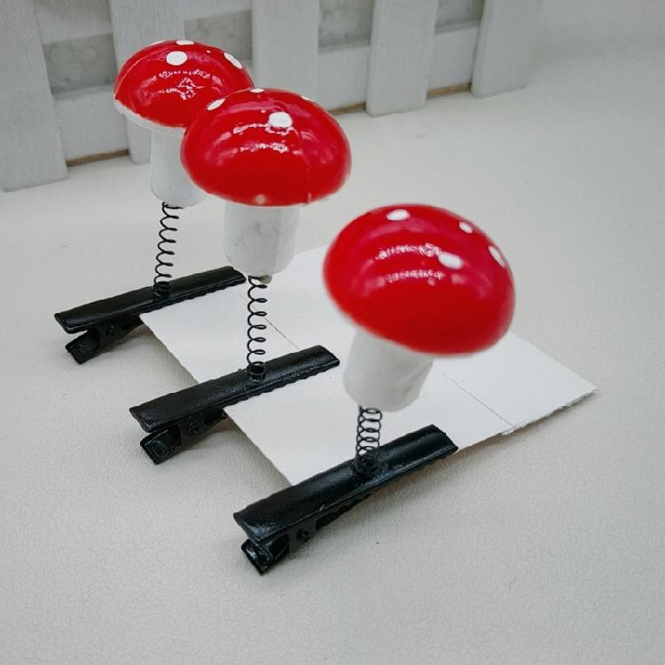 5pcs Durability Mushroom Hair Clip Fashion Personality Hairpin Creative Hairclip for Children Teens