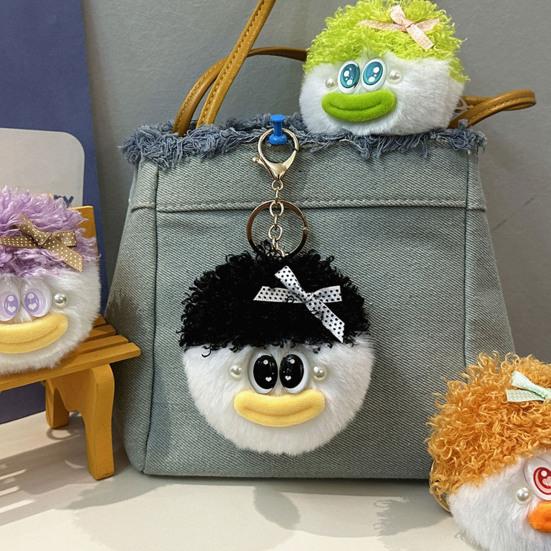 Cartoon Key Accessory Curly Hair Head Keychain, Plush Keychain with Metal Clasp, Plushie Holder Backpacks Handbags Keys Decorative Pendant for