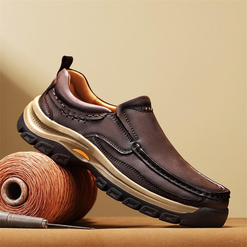 Genuine Leather Men's Slip-On Flats Handmade Casual Leather Shoes Wear-Resistant Loafers Anti-Skid Round Toe Business Footwear