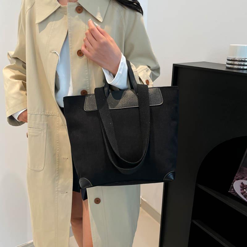 Large-capacity casual portable women's bag, simple corduroy solid color shoulder bag, fashionable trendy and messenger tote bag.