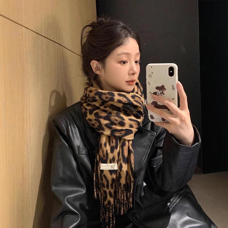 Damen Schal im koreanischen Stil mit Leopardenmuster und Quasten - Klassisch, vielseitig, warmer Herbst-/Winter-Schal