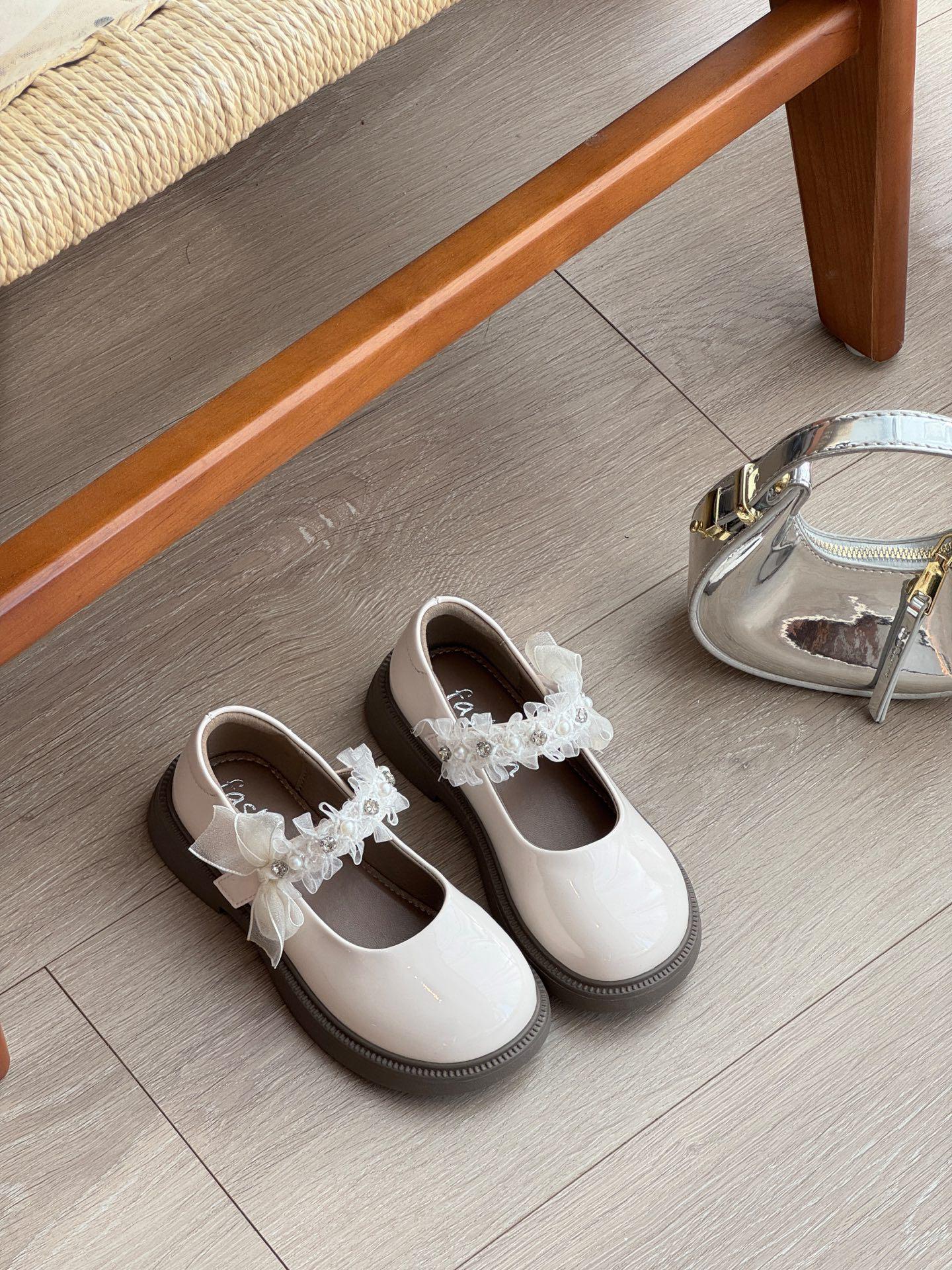 2026 Spring New Girls  Fashion Leather Shoes - Princess Style with Lace Bow Size 28 бежевый