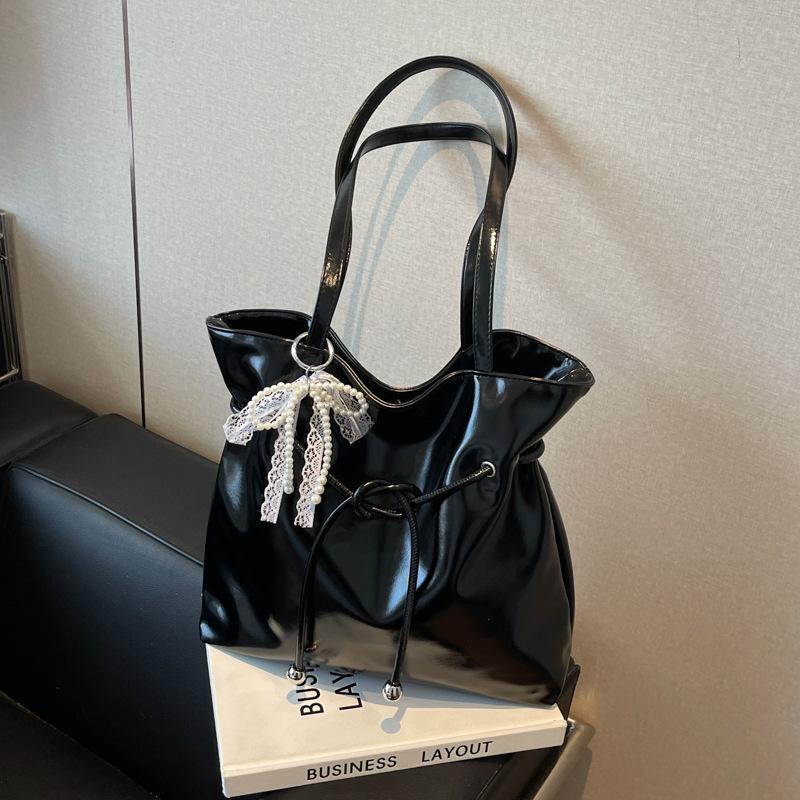 Premium Sense Large-capacity Bag Women's New Fashion Commuter Versatile Shoulder Bag Work Tote Bag