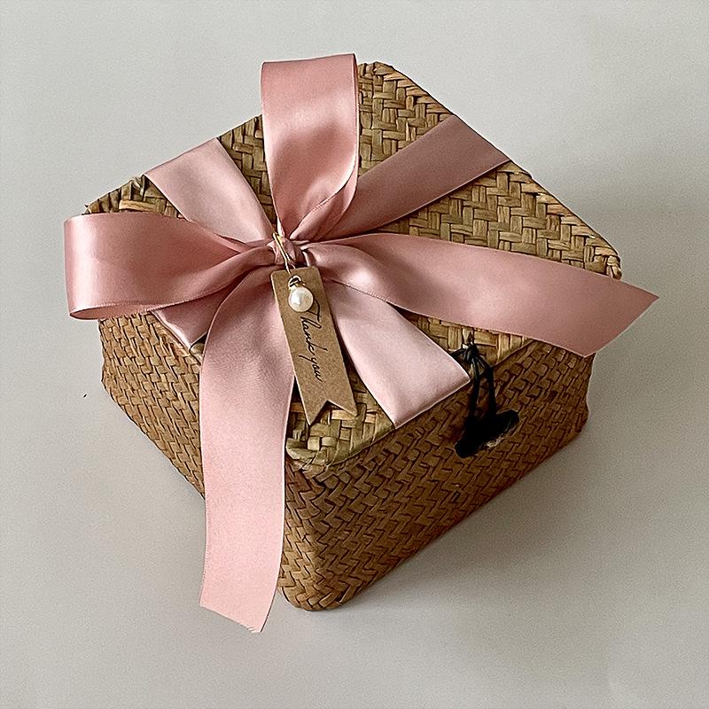 Square Handwoven Bamboo Gift Basket with Lid - High-end Candy Box and Wedding Favor