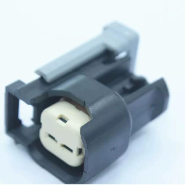 2-Pin Car Wiring Harness Connector Plug