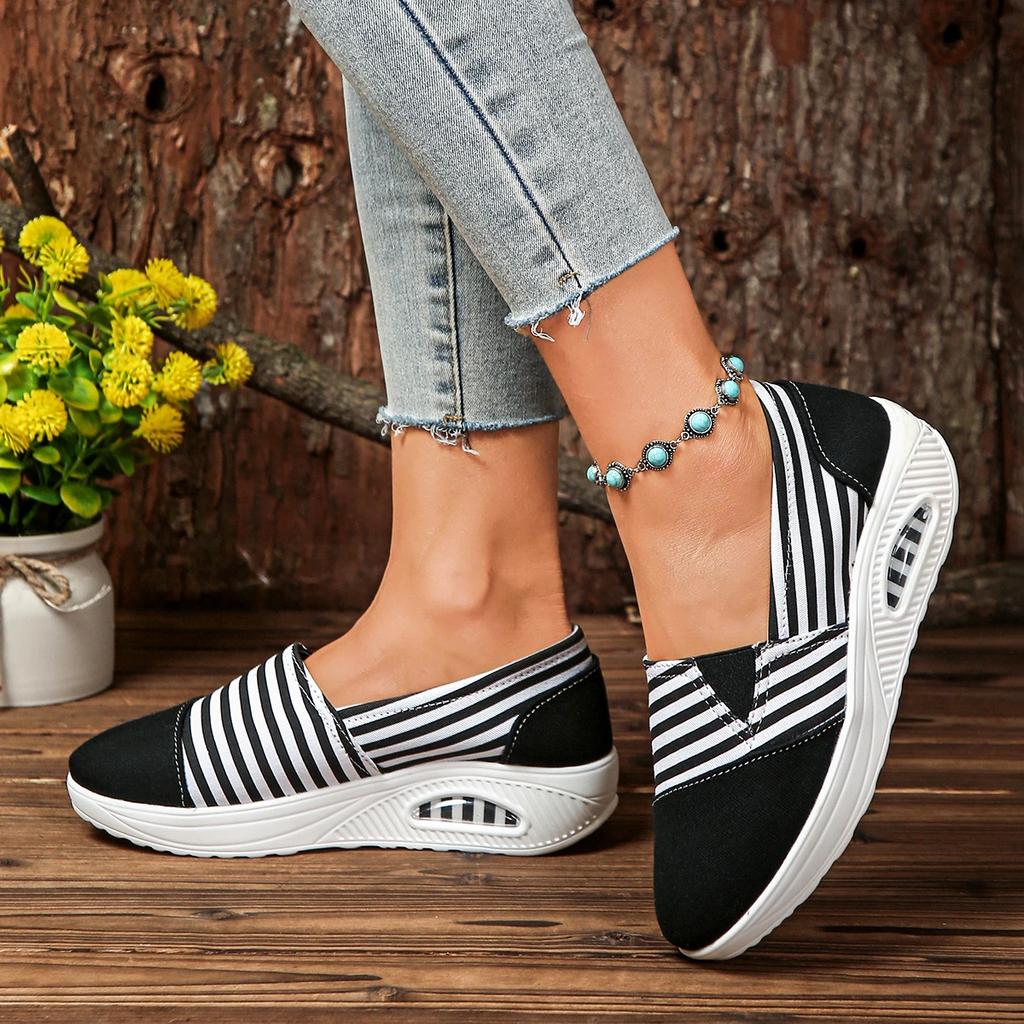 Women Sneakers Fashion Lightweight Sneakers Women Comfortable Casual Loafers 2025 New Designer Shoes for Women Zapatos De Mujer