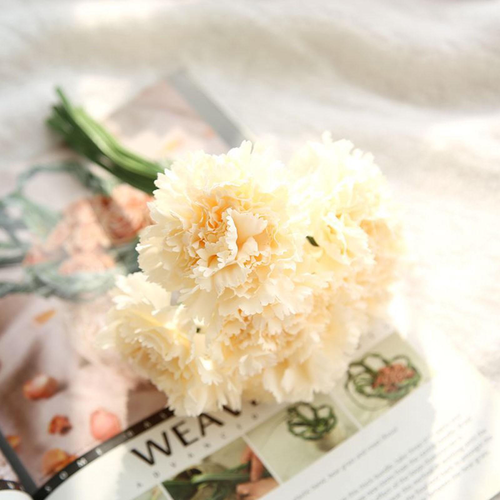 

Букет гвоздик с цветами в руках. Моделирование цветочного украшения ко Дню матери. 10.24x3.15x3.15 inches (26x8x8cm) жёлтый