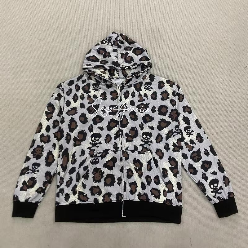 A trendy and cool street style personalized leopard print letter printed hoodie for men and women