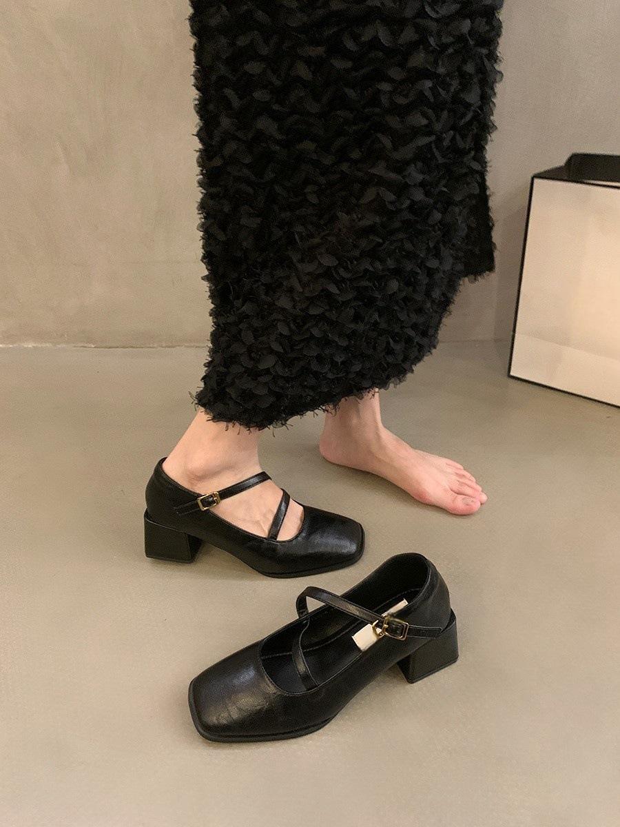 

Туфли Мэри Джейн на толстом каблуке с квадратным носком из маленькой кожи женские британские весенне-осенние туфли с открытым верхом одинарные женские темпераментные французские ретро 39 чёрный