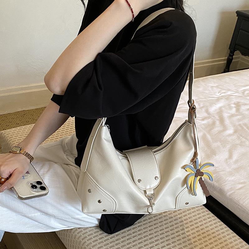 2026 Women's Retro Leather Tote: Large Capacity, Solid Color, Commuting Shoulder & Crossbody Bag