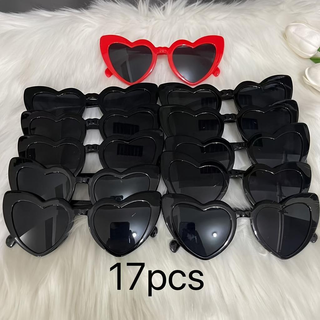 17 Piece Set of Women's Heart-shaped Glasses Essential for Brides and Bridesmaids The Best Gift