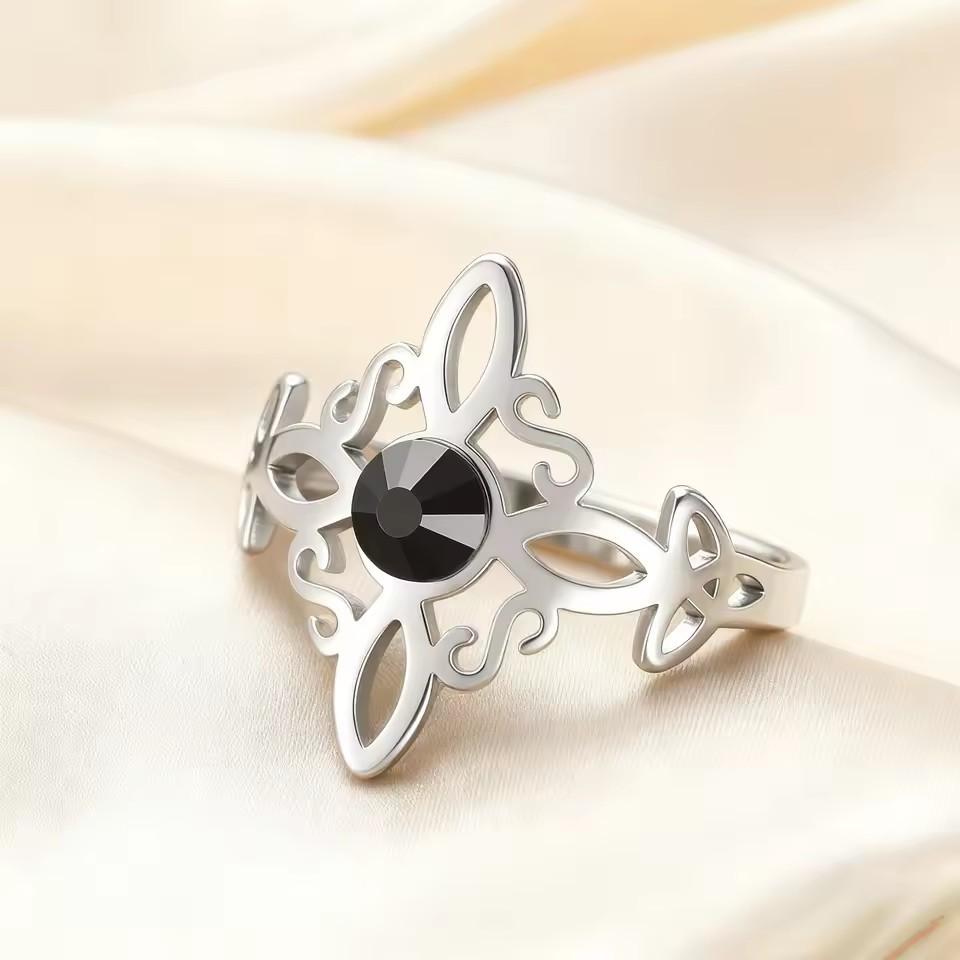 Celtic Triple Knot Witch's Knot Ring With Hollow Out Pentagram Pendant