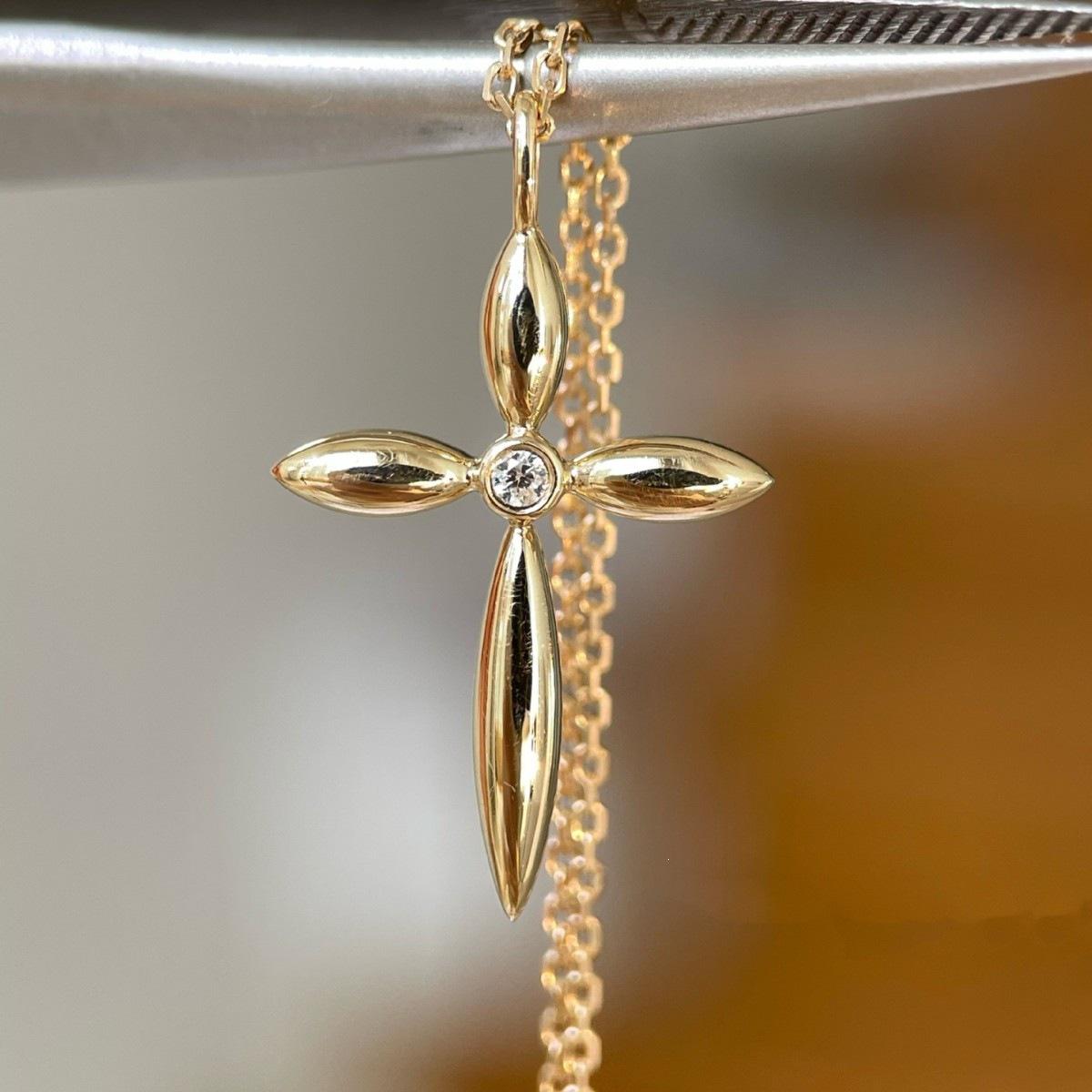 Faith Zirconia Cross Pendant Necklace - 18K Gold Plated Sterling Silver Clavicle Chain for Women 18K Gold
