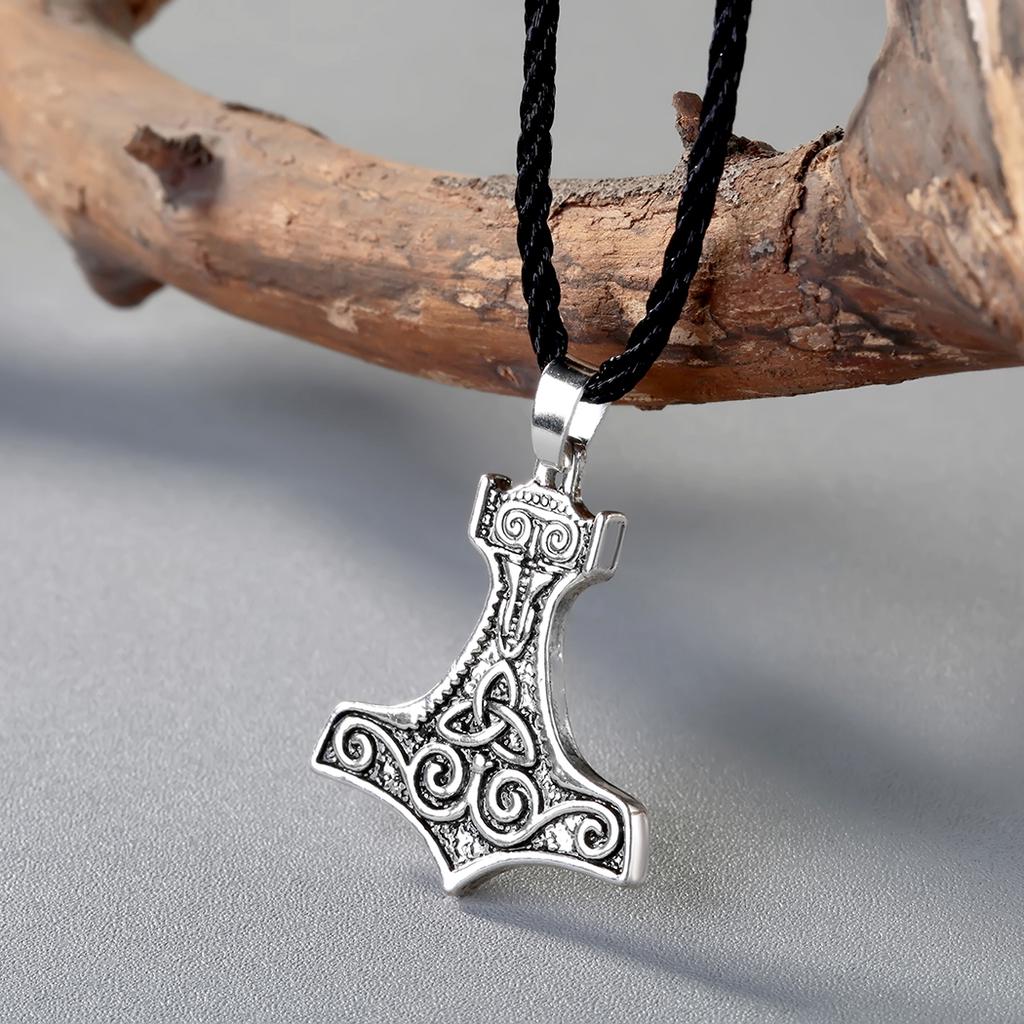 Kinitial Men's Vintage Viking Thor's Hammer Pendant Jewelry Necklace Irish Celtics Knot Pendant Amulet Symbol Luck Necklace Gift
