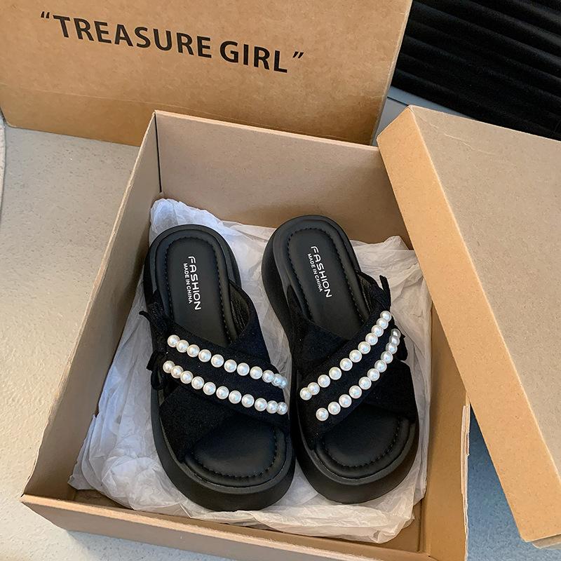 Muffin Thick Sole 2025 Summer New High-value Stepping On Shit Slippers Women's Height-increasing Sandals Casual Beach Cool Slippers