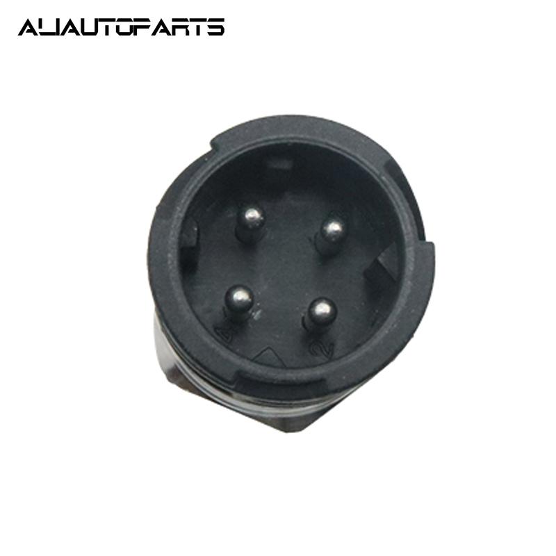 Oil Pressure Sensor OE 22899626 7420484678 For Volvo B6 B7 FM FMX FL6 FH12 FH16 8300 8700 Truck D11 D13