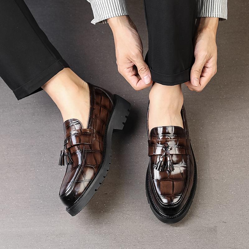 Fashion Brand Business Low Heeled Leather Casual Shoes Tassel Loafers Men's Thick Soled Shoes Man Moccasin Handmade Dress Slip on Shoes