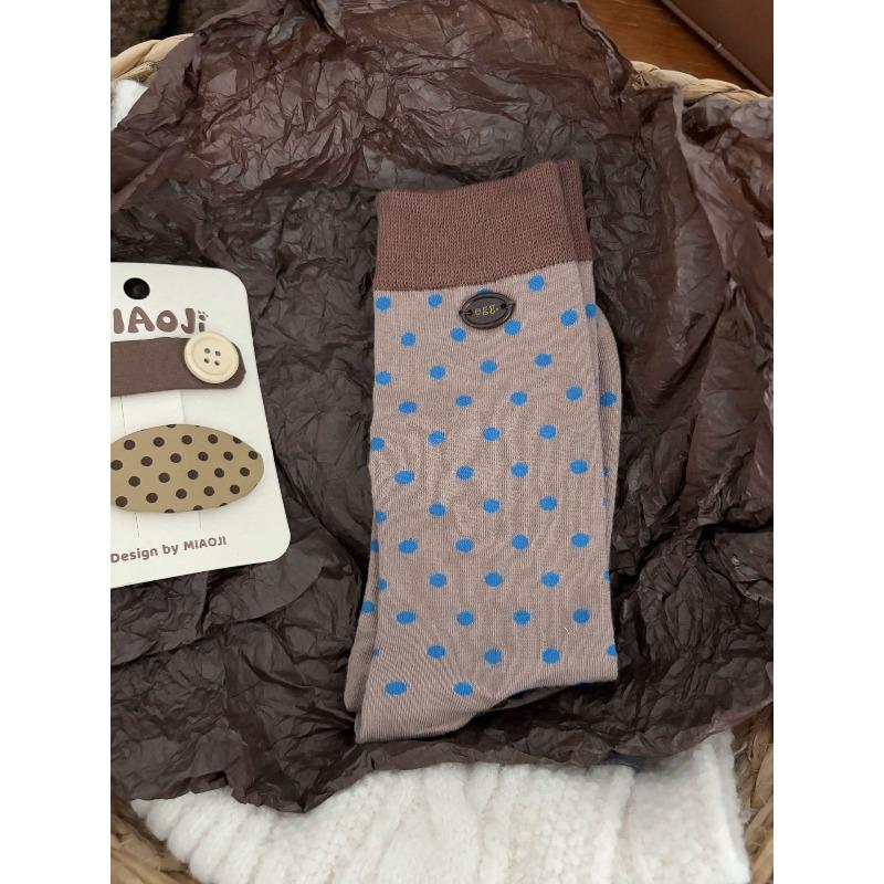 Ladies Spring and Autumn Vintage Button in The Drum Pile Cotton Socks