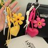Portachiavi e Ciondolo Borsa Fiore Cuore in Ecopelle Vintage, Ciondolo Borsa Boho Fatto a Mano per Donna, Accessorio Estetico per Borse Tote