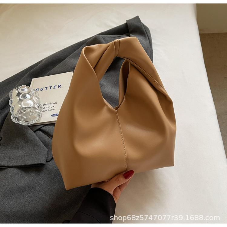 Lazy wind casual cloud bag commuter style women's bag 2025 spring and summer new trend personality simple handbag bag for women