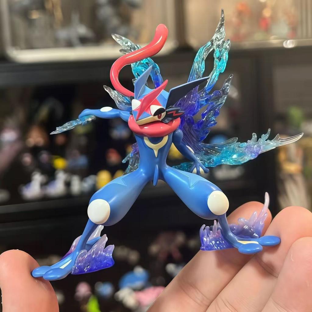 Pokemon Anime Figuren Greninja Entwicklung Ash Ketchum Ninja Frosch Puppenmodell Dekoration Statue Sammlerstücke Spielzeug Geschenk