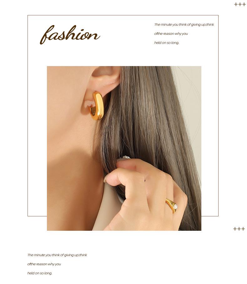 Marka French Minimalist Retro C-Shaped Titanium Steel Earrings for Women, Non-Fading