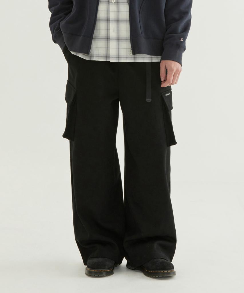 COVERNAT Wide Cargo Sweatpants Black