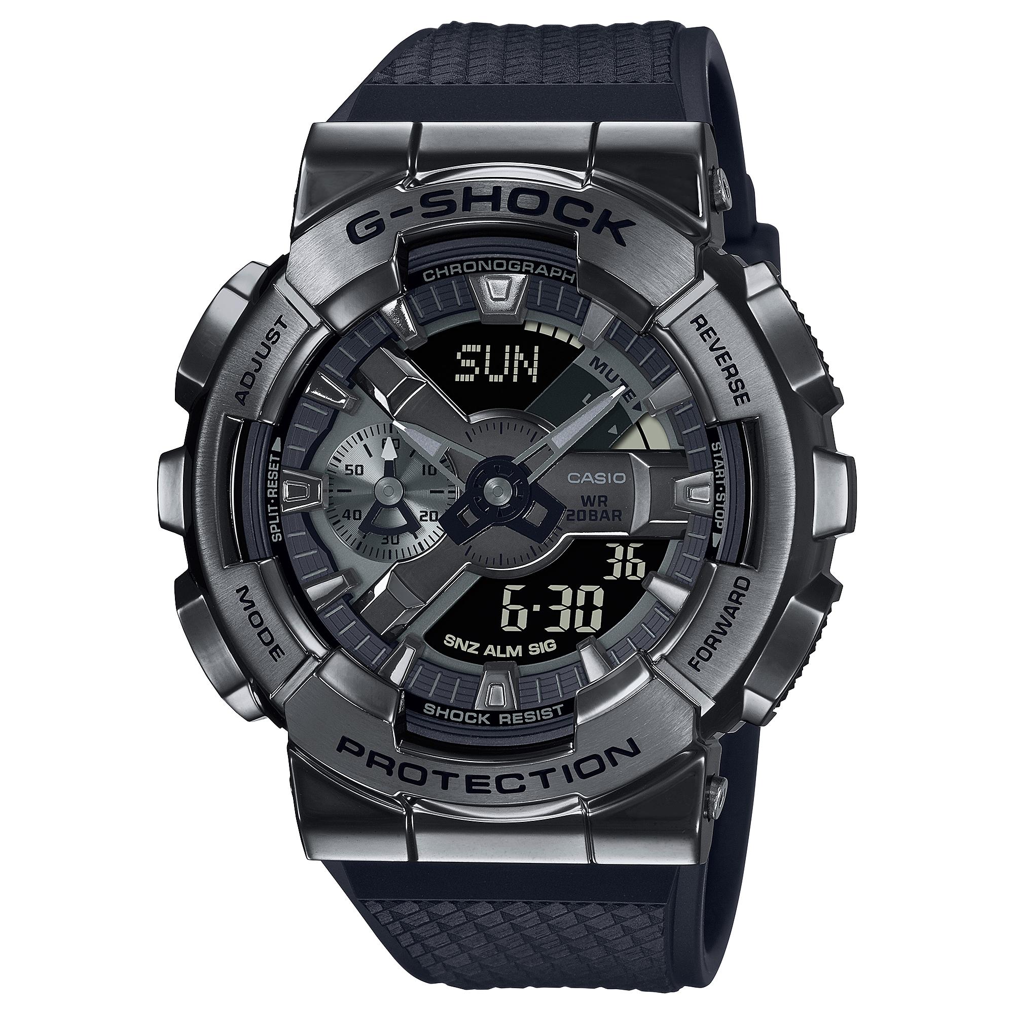 

Casio Men s Stainless Steel 200M Water Resistant Analog Shock Resistant Quartz Watch GM-110BB-1A чёрный