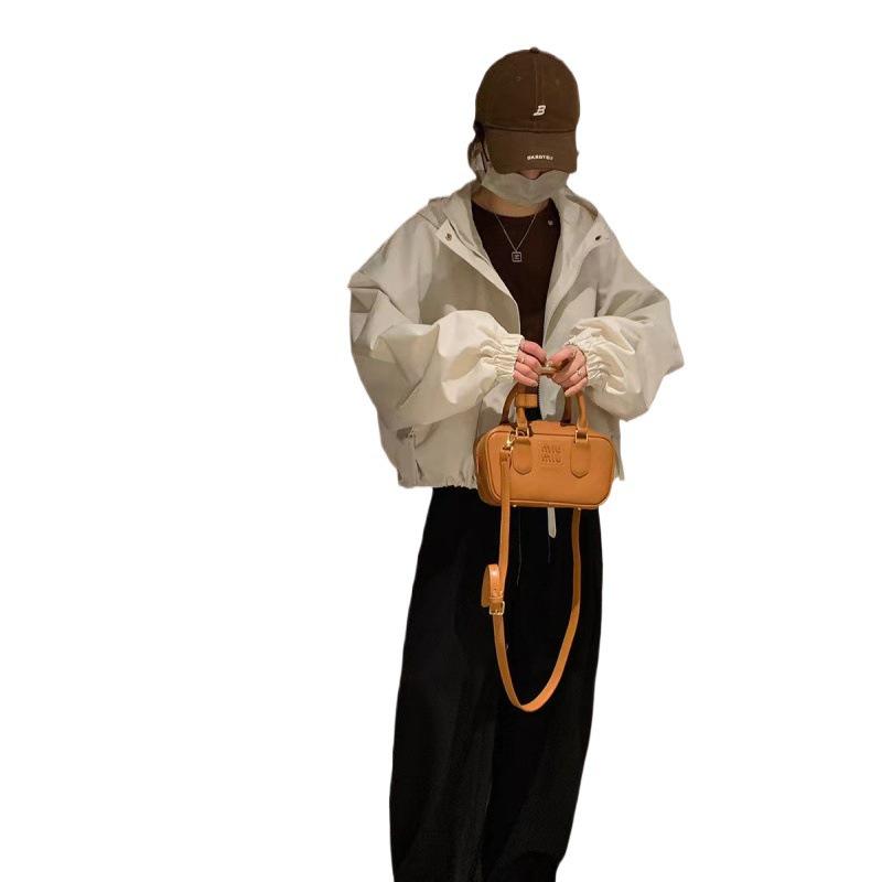 Trendy Mint 2025 Women's Hooded Jacket: Casual Spring/Autumn Windbreaker, Loose Fit, Short Length