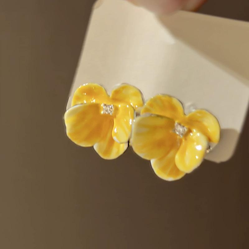 Super fairy yellow mesh earrings women's vacation style chiffon sweet stud earrings atmosphere seaside high-end color earrings