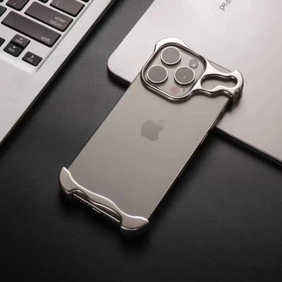 Lüks Metal Titanyum Alaşımlı Düzensiz Telefon Kılıfı iPhone 16 15 14 Plus 13 12 Pro Max Alien Alüminyum Lens Halkası Koruma Kılıfı