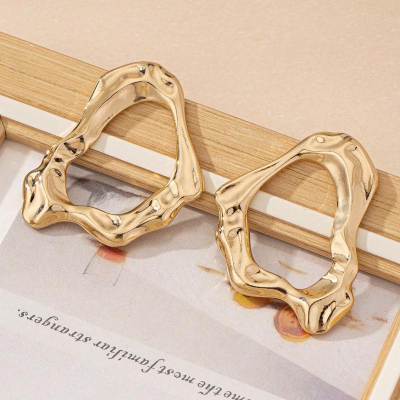 1 Pair Of European & American Geometric Asymmetrical Hollow Stud Earrings