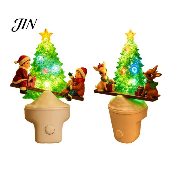 Kleiner Raum Nachtlicht Weihnachten Stecker-LED-Licht, Harz Leuchtender Baumlampe mit Kinder Rentierförmigem Wippen-Design, Wanddekor für Schlafzimmer Flur,
