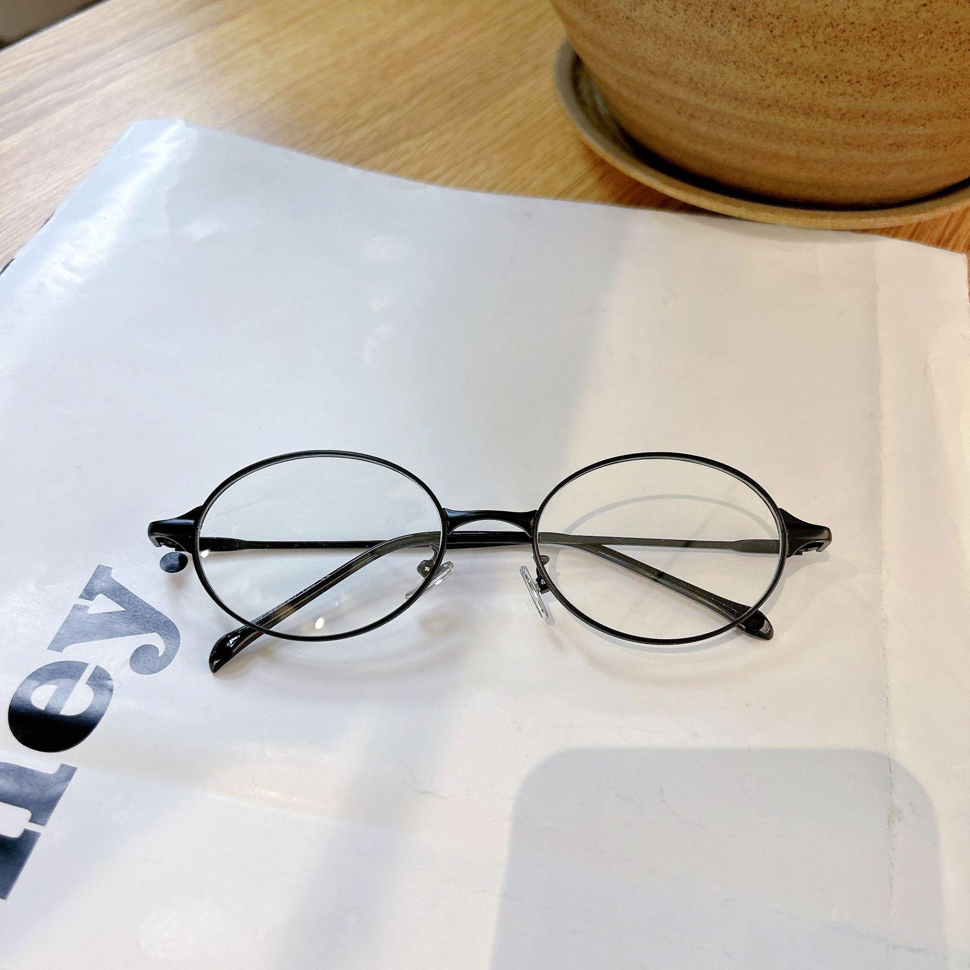 2025 European Retro Oval Blue Light Blocking Glasses with Metal Frame