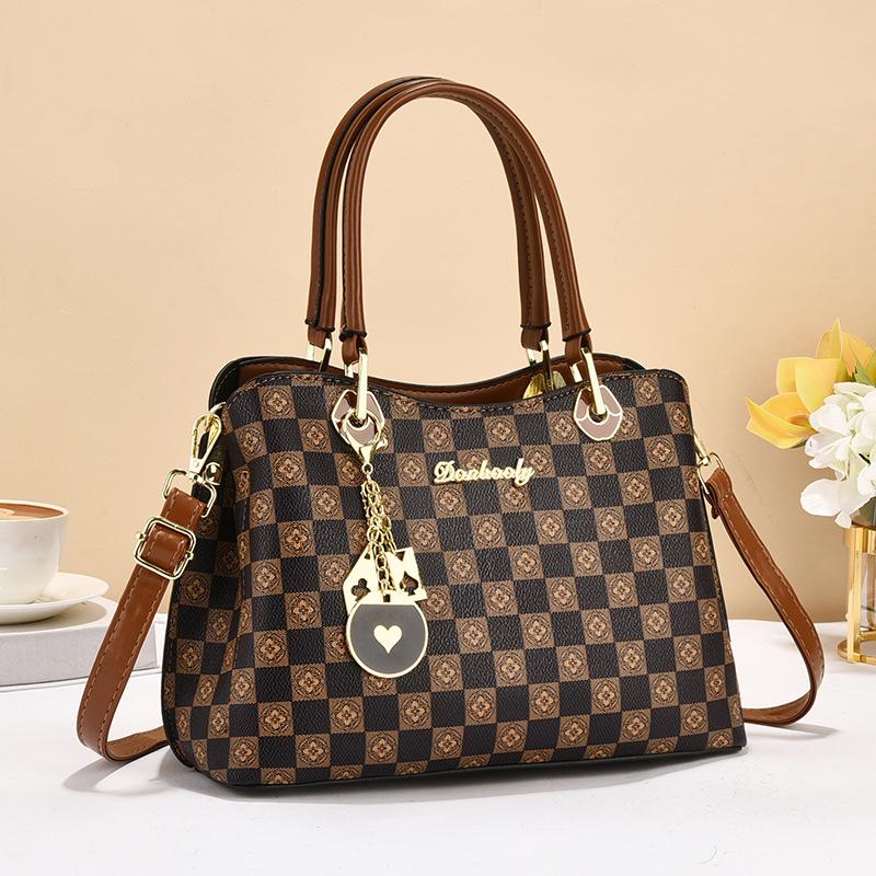 

omen s shoulder messenger bag large bag summer versatile portable fashion new women кавовий