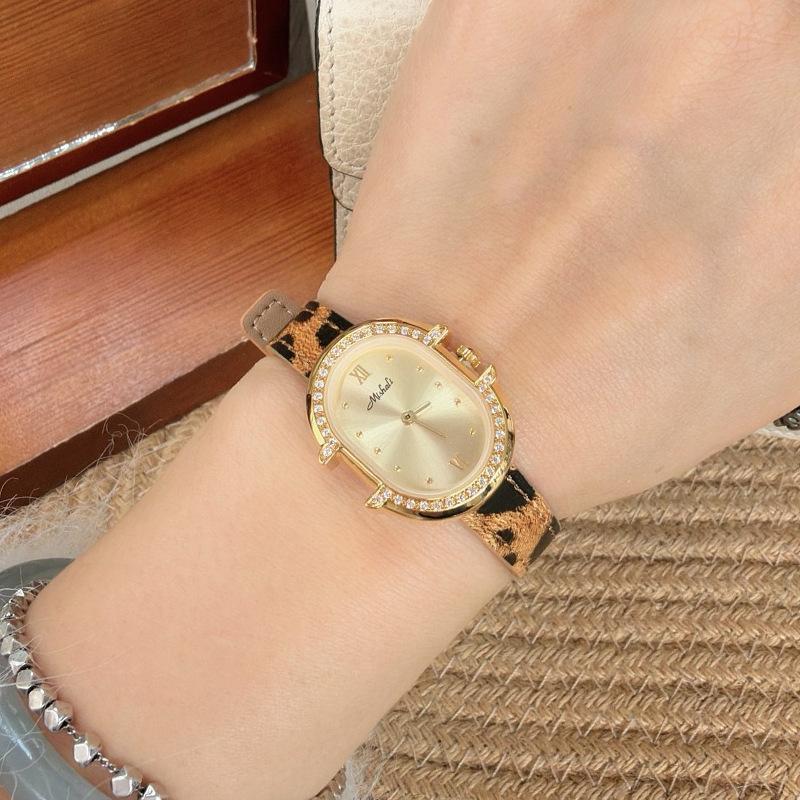 Römisch Retro Klein Exquisit Quadratisch Damen Einfach Temperament Leopardendruck Gürtel Uhr