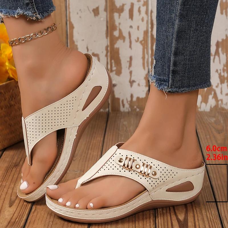 Women's Wedge Flip Flops 2025 Summer Casual Metal Decor Clip Toe Thong Sandals Woman Comfort Non Slip Beach Slides Plus Size