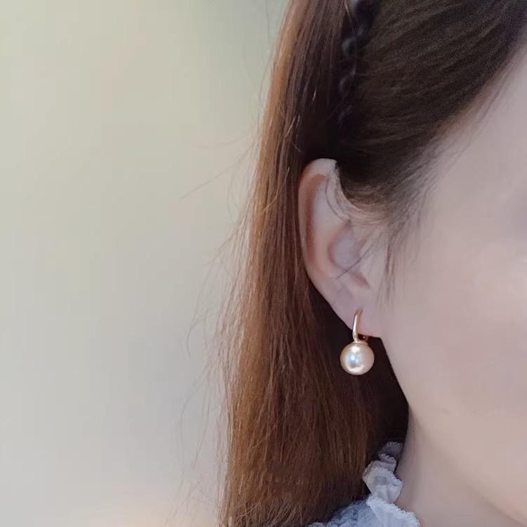 Simple Versatile Strong Light Pearl Earrings Female Temperament Ear Buckle Light Luxury Design Senior Fashionable and Versatile Earrings