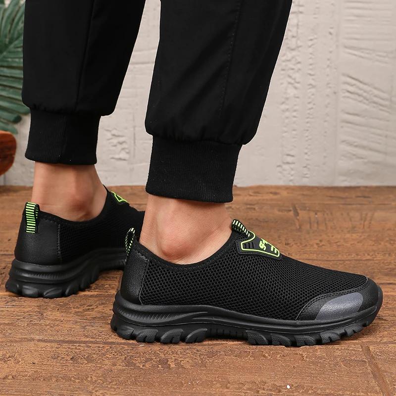 Men's Casual Slip on Shoes  Breathable Mesh Design Non Slip Rubber Sole Comfortable Convenient for Lazy Hiking Shoes Sneakers