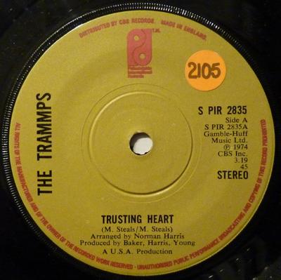 7inch Record TRAMMPS - Trusting Heart SPIR2835 Philadelphia In 1974 UK Soul/Funk Used
