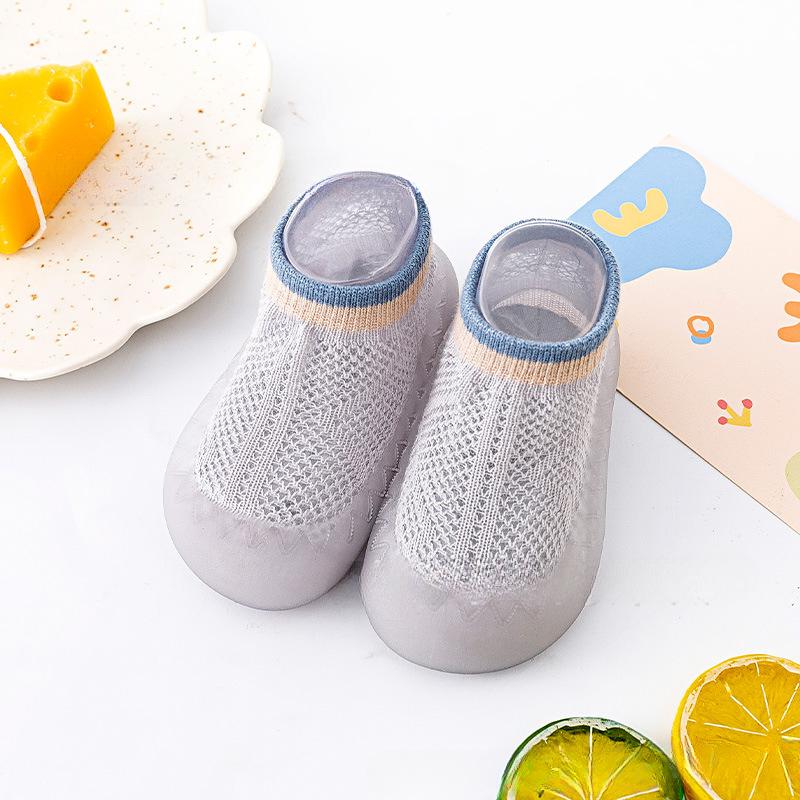 Primăvară și vară Pantofi pentru copii mici, anti-alunecare, plasă pentru bebeluși, respirabili, pentru interior, cu fundul moale, pantofi pentru copii, șosete.
